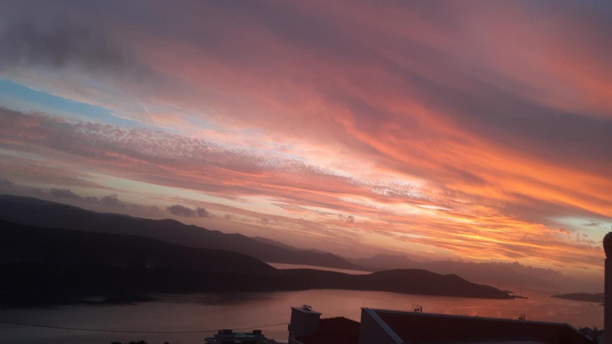 Apartmani Zuti Neum Esterno foto